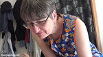 GermanHotMilf blowjob in der Nylonschurze