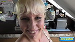 Jana Schwarz Perverser typ fickt und kommt auf meine haarige muschi