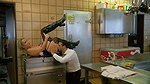 JuliaPink Der Kuchenchef fickt mich in seiner Kuche