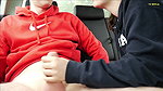 LeMaSnuSnu Versteckter Auto Quickie auf dem Campingplatz Cumshot auf den Teeniearsch