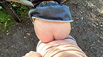 LeahSnuSnu Rockchen hoch Schwanz rein Outdoor Quickie beim Fahrrad fahren
