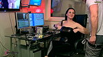 Malina Lay Ich lege mia meinen heissen chefin fur zeug mir einen handjob zu geben