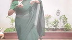 hot marathi lady sexy navel in green saree 1