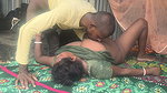 Pados ki bhabhi ko bed per chudai ki
