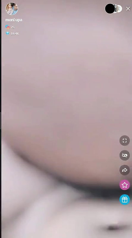 Moni upa Cute Girl Nude Show