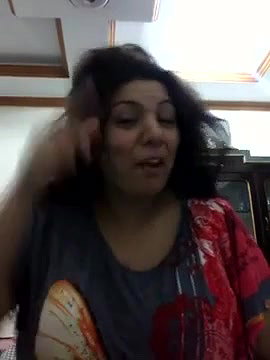 Bhabhi showing her papaya