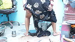 while cooking bhabhi showed her ass to her brother in law 2