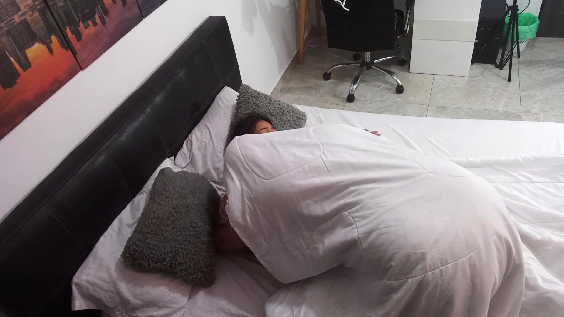 Frame 9