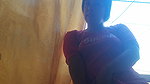 Mi vecina y su esposo me ponen caliente en la ventana