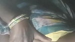 Yangzi apni chut ka ched dikhati hai uska naraj pati jangal me mutthi marta hai