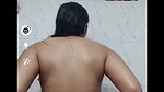 Sexy Girlfriend Bathing Showing On VC