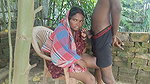 Pados ki bhabhi ki chut chat kar Pani nikala