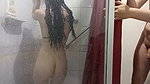 He fucks her in the shower, delicious sex with an 18-year-old woman while she bathes