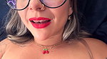 Colombian woman seduces her partner via video call until orgasm