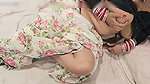 new married desi bhabhi ne khud se chut ka pani nikala