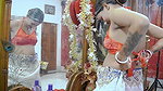 Budhi stepdadi ko chocolate deke chod diya