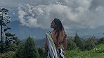Desi girl open wide navel in white strip saree