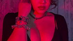 INSTA THOT SEXY BABE SOFIA ANSARI AMPLE CLEAVAGE SHOW