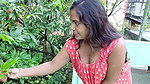 Apne he stepsister ki friend ko virgin pussy fuck kiya or pussy ros nikal kar jiv se chata,gud ki ros pilaya