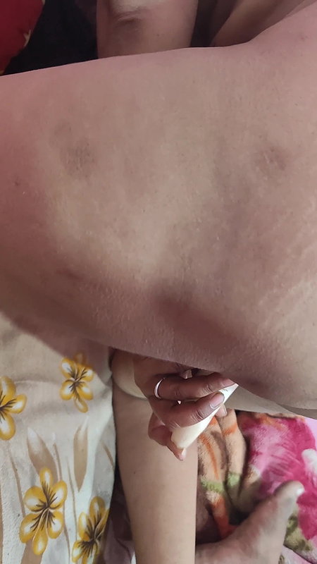 Bhabhi Giving Show on Cam