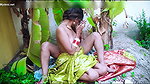 Bhabhi ko kela ke khet me bulakar choda