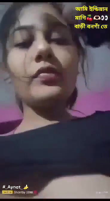 Very horny Gf Fingering And Showing Asshole