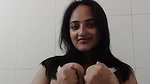 BEAUTIFUL SEXY DESI MAAL SHOWING BIGBOOBS 1