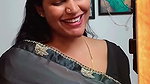 Mallu Reshma seducing with busty boobs in saree blouse 1