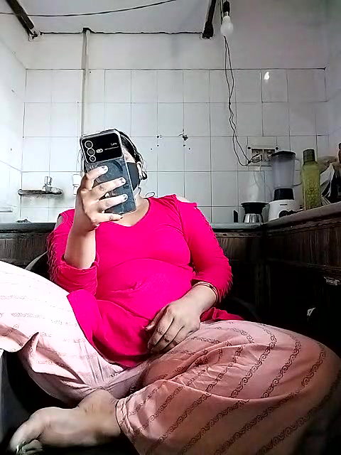 Stripchat-Public.Show-c-Amritanikhill-2024.05.16.050950