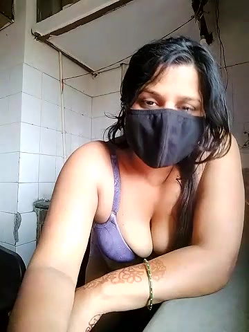 Stripchat-Public.Show-c-Amritanikhill-2024.05.04.041024