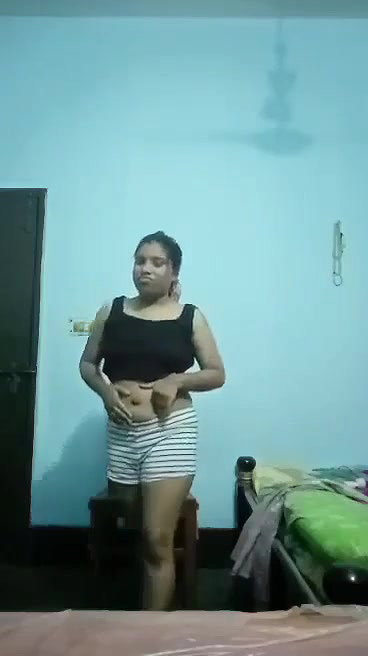 Shy Girl Showing For Lover