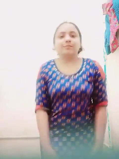 Beautiful Cute Paki Girl Showing For Bf