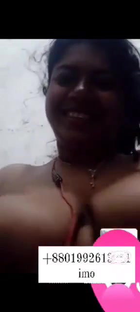 Desi Sexy Girl Squeezing Boobs