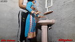 Desi Beautiful girlfriend Fucking In Washroom