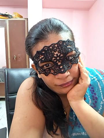 Stripchat-Public.Show-f-RADHAhot2-2024.05.25.131228