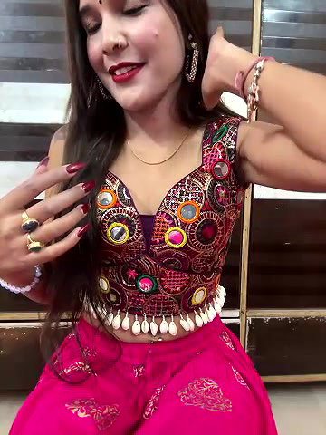 Stripchat-Public.Show-f-Meenakshi–2024.09.18.184446