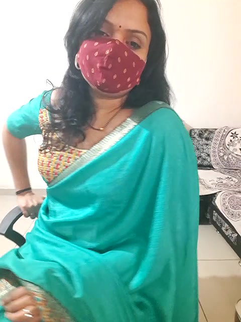 Stripchat-Public.Show-f-khushikhushi-2024.04.23.092653