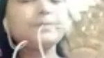 Beautiful Cute Hot Bhabi Showing And Fingering