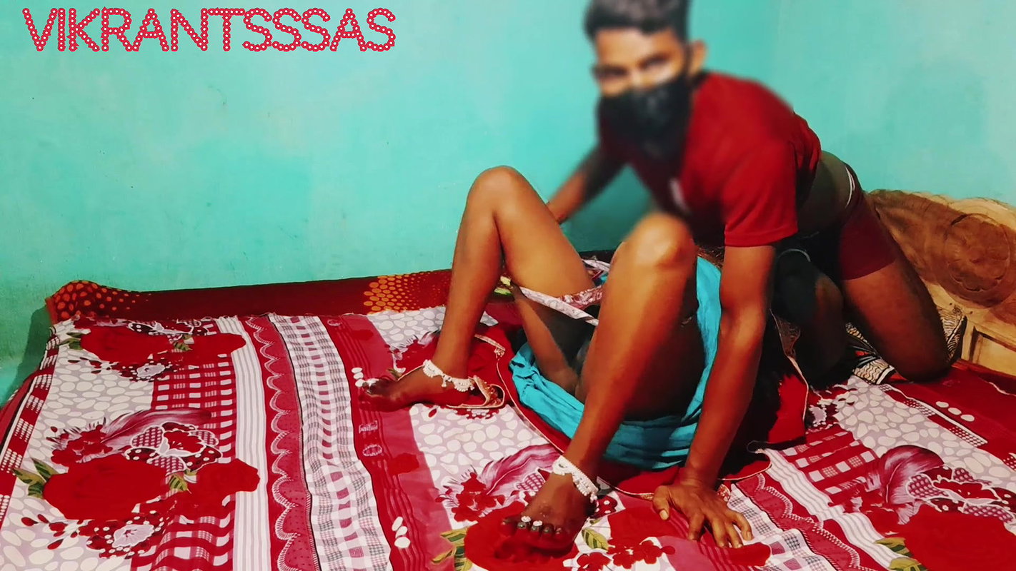 Usha bhabhi ne aapne devar k sath suhagrat manaya