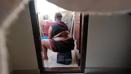 Jerking infront of Tamil maid Swathi