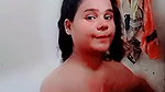 Desi girl bathing an showing boobs