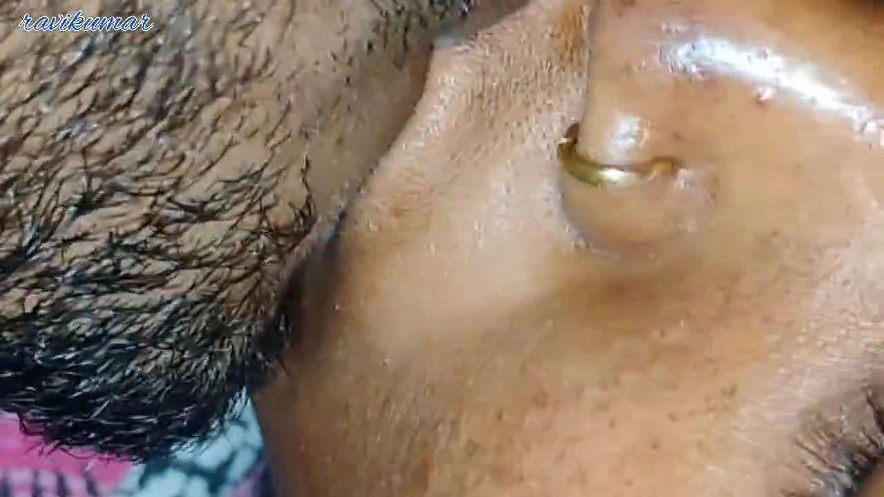Raat Me Chupke Se Aunty ji Ki Gand Maar Li Chumma Lekar