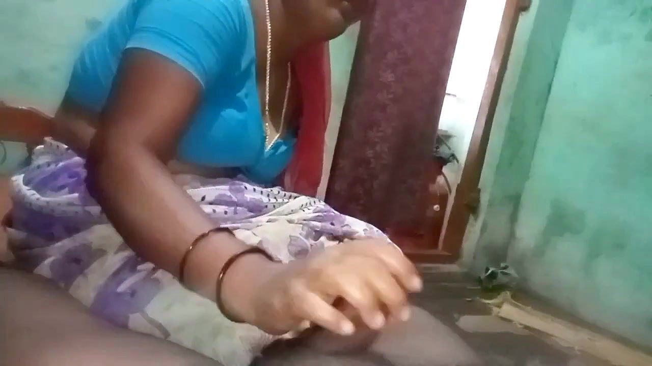 Desi Kerala Aunty Gives Blowjob to Stepuncle