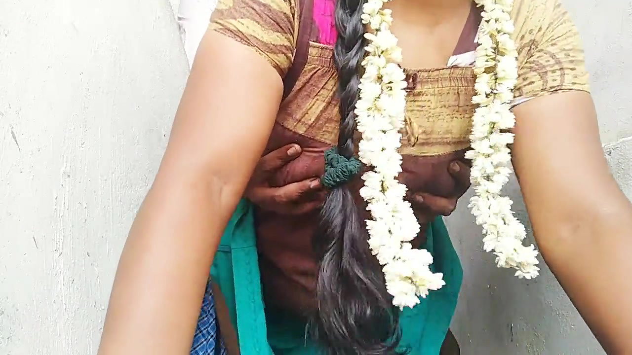 Husband Eating Pussy in Wife