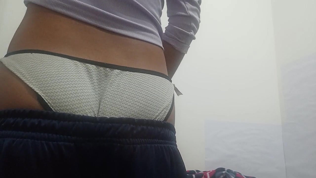Fingering My Tight Pussy Making It All Wet