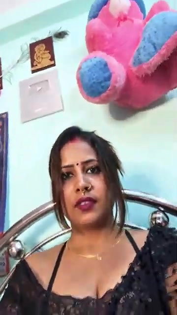Youtuber Gouri queen