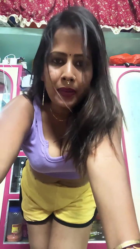 Youtuber Gouri queen