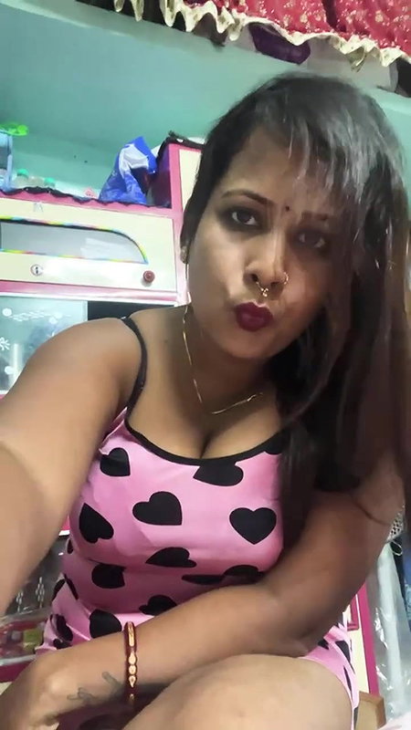 Youtuber Gouri queen