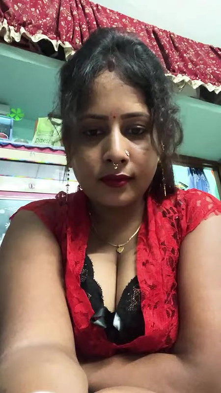 Youtuber Gouri queen