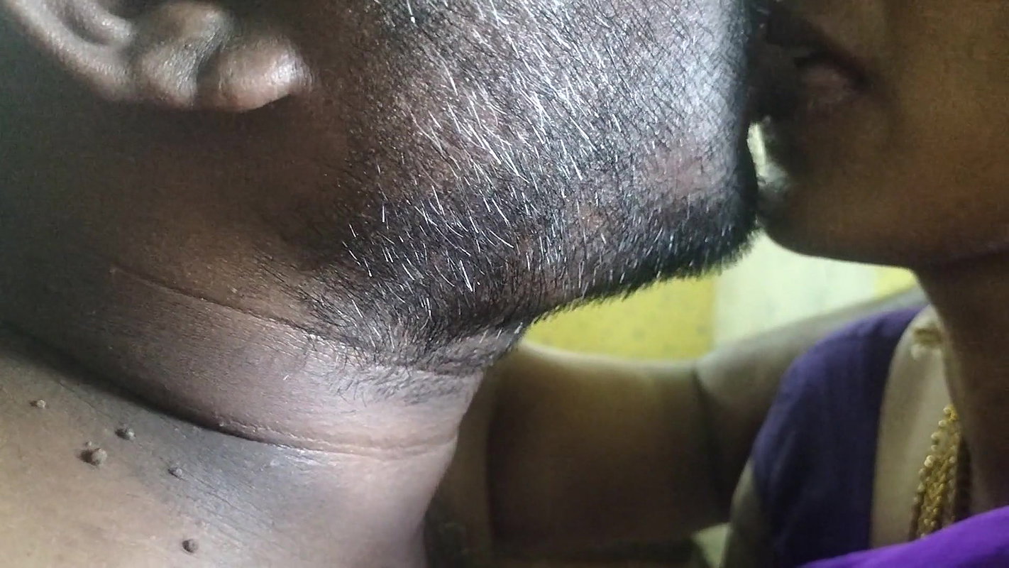 Tamil Couple Liplock Face Lick Boob Show